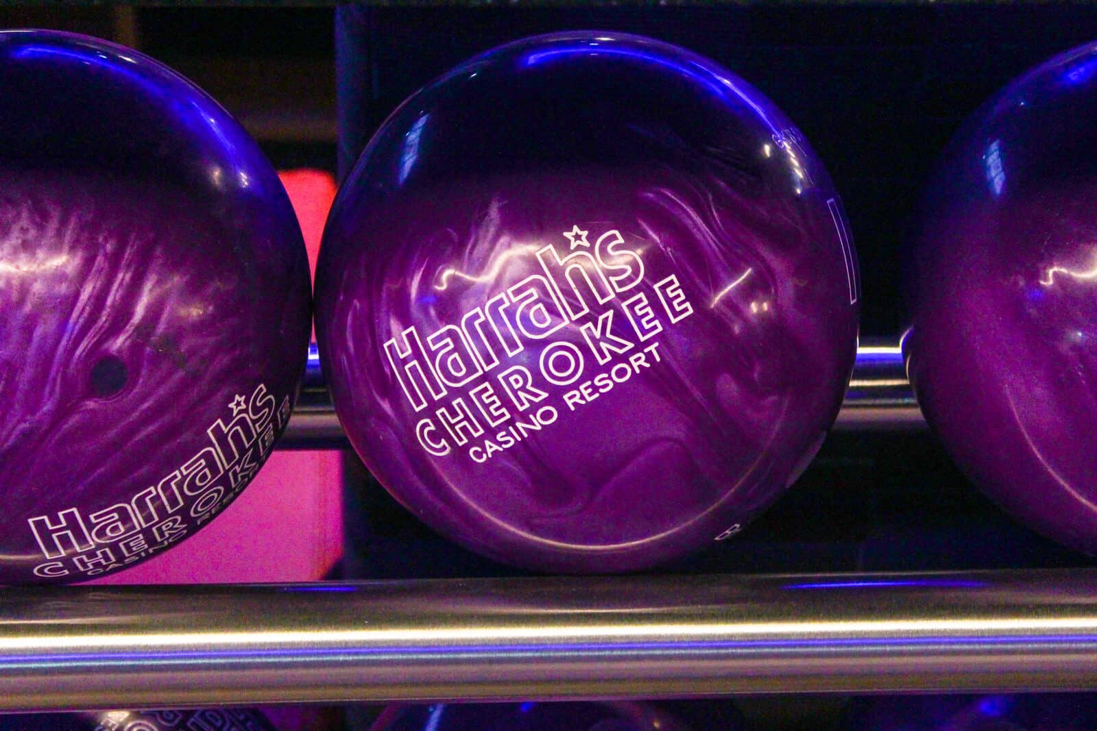 harrahs branded bowling ball