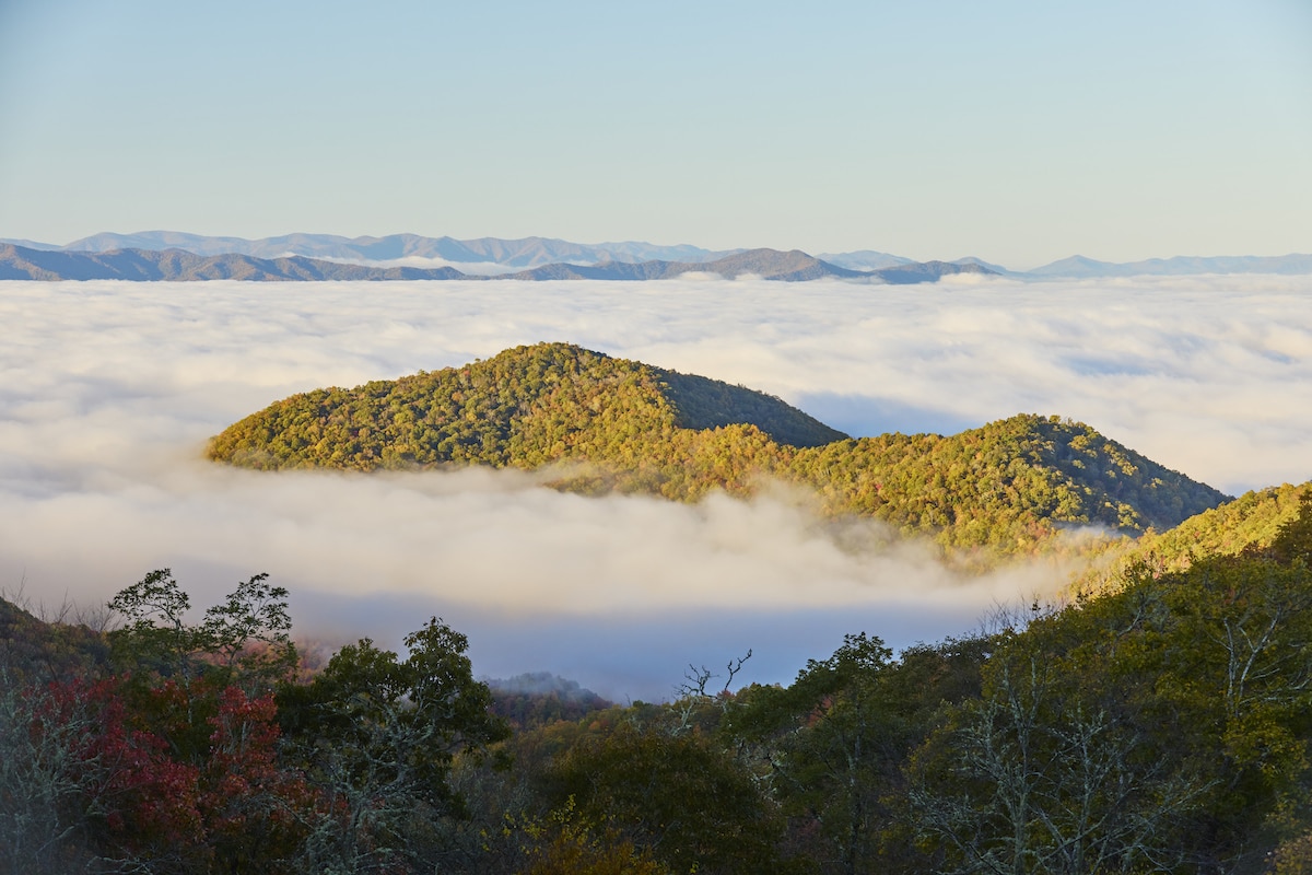 landscape view of the smoky mountains