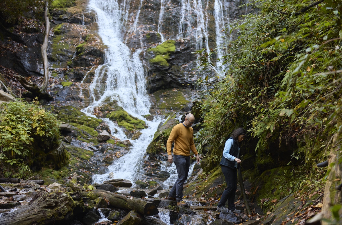 image of hikers at mingo falls